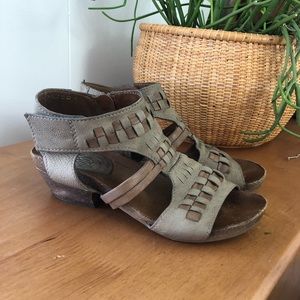 🔘 Miz Mooz Woven Leather Wood Heel Sandal